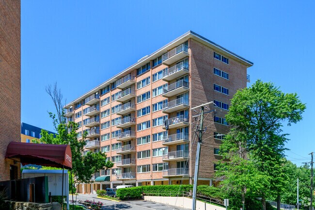 4520 King St - Boling Brook Towers