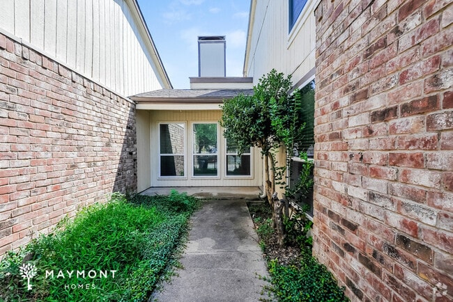 Building Photo - 8707 N Normandale St Rental