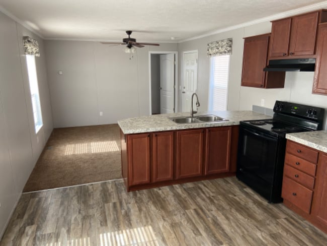 Photo - 9859 Shepherd Rd