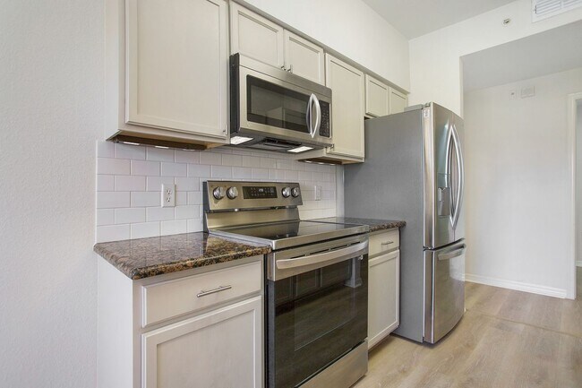 Photo - 7925 Preserve Cir