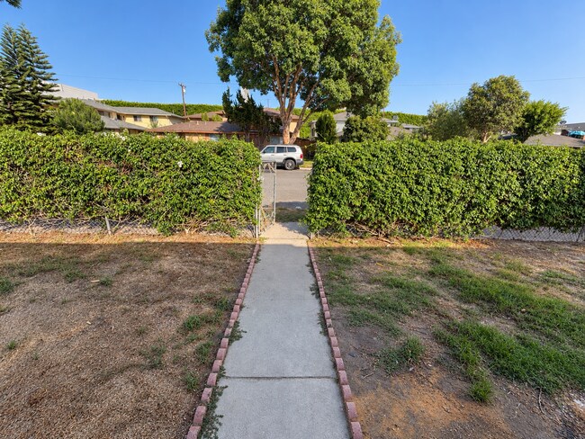 12101 Laguna St Unidad 1