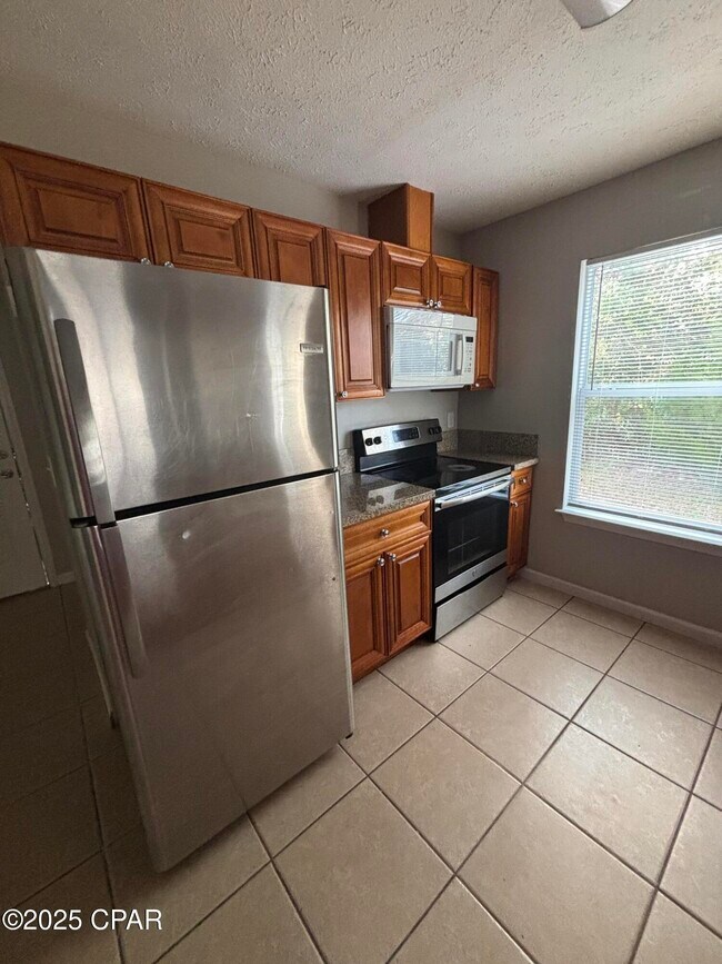 Photo - 754 Sherman Ave