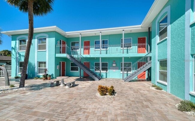 Building Photo - 555 69th Ave Unit 1