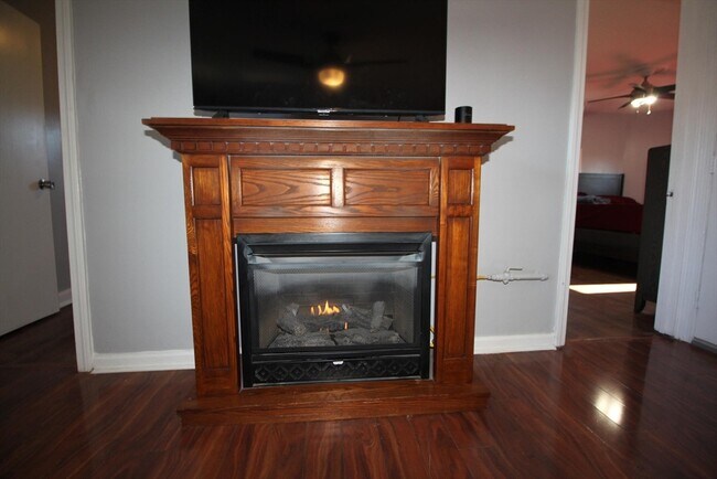 Photo - 522 Slade St Unit 2