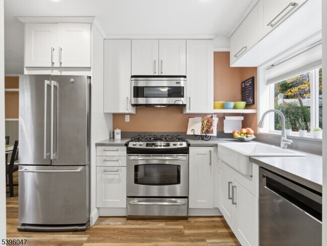 Photo - 1 Mountain Ave