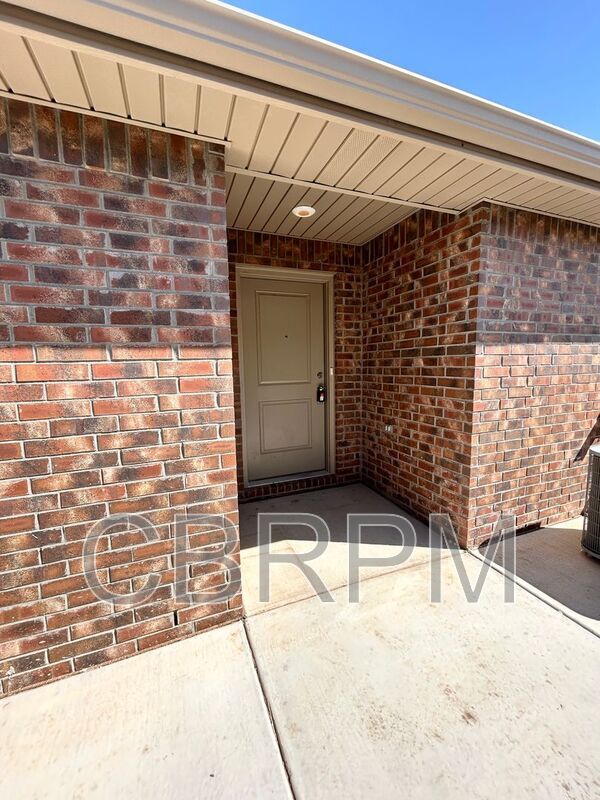 Photo - 2110 N Avenue J