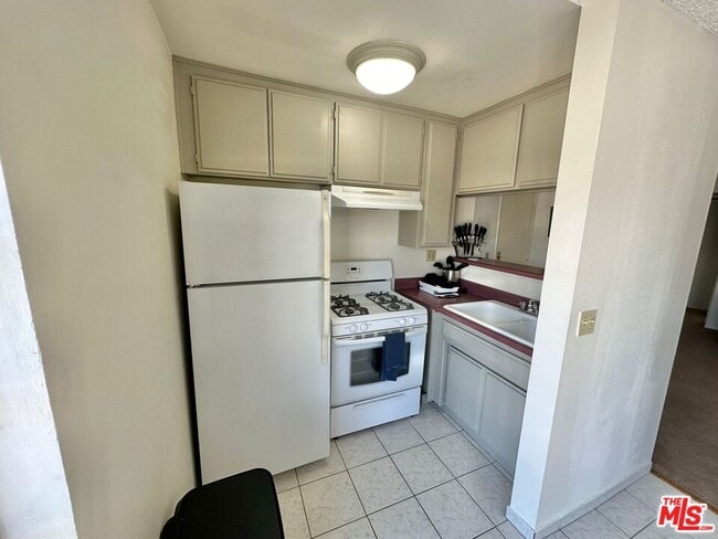 Photo - 3600 Bagley Ave Unidad 107