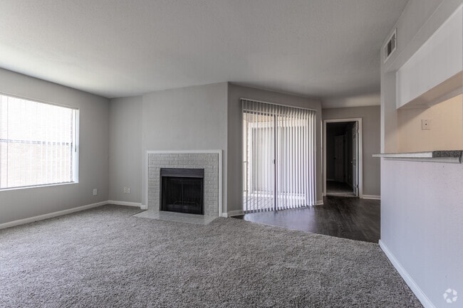 2BR, 2BA - 936SF - The Poplar