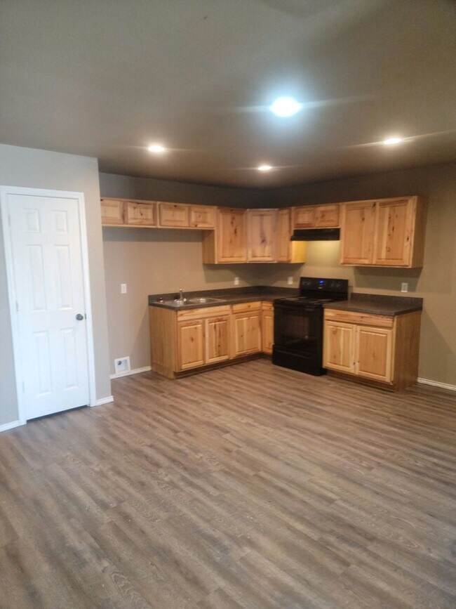 Photo - 4612 Avenue C