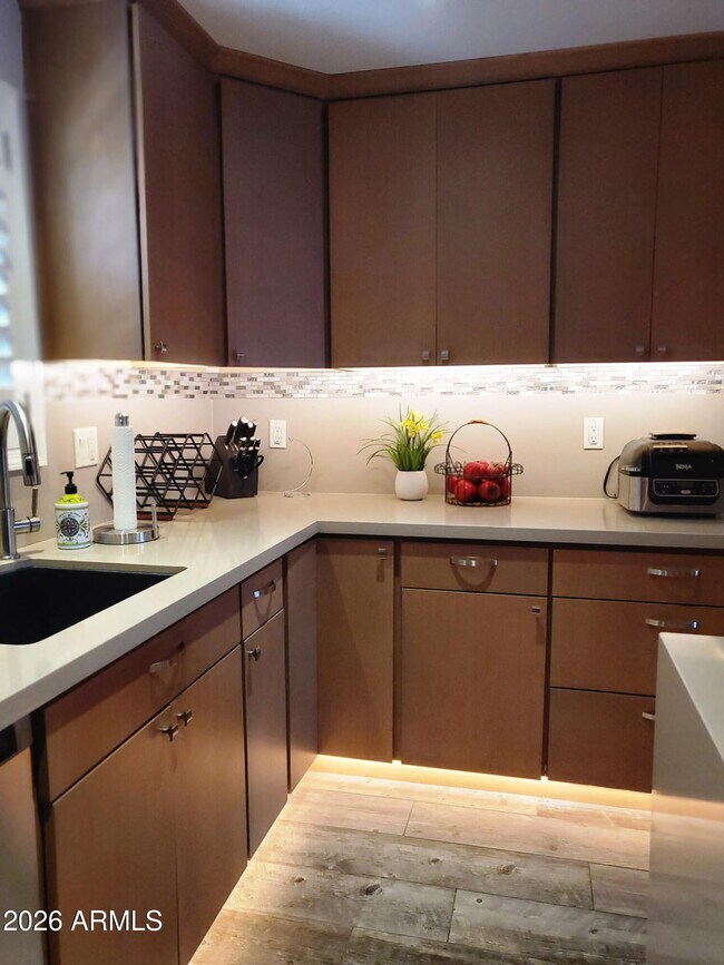 3737 E Turney Ave Unit 131