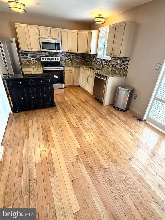 Photo - 5053 Colburn Terrace