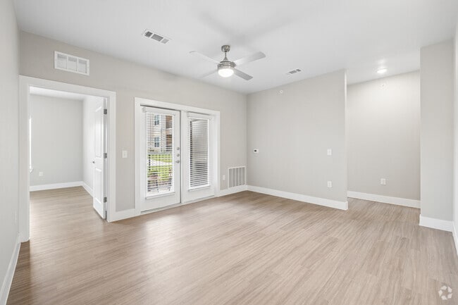 2BR, 2BA - 1097SF - Living Room