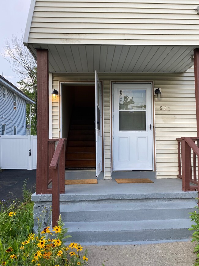 Photo - 821 Hamilton St Unit Upper