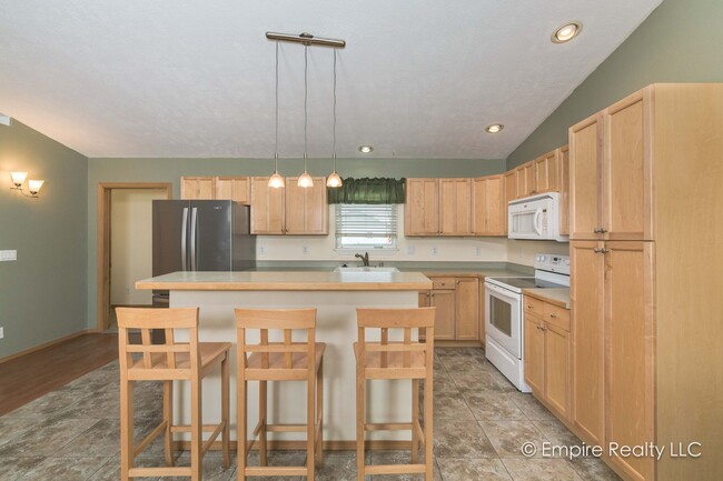 Photo - 3 bdrm 2 bath 2 car garage home in  NP
