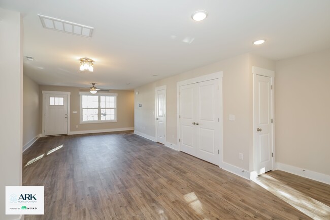 Photo - 401 E Water St