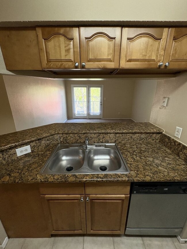 Photo - Spacious 1 bedroom/1 bathroom condo at Oasis at Pearl Lake