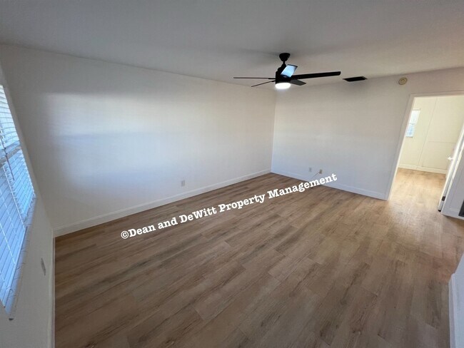 Photo - 2 Bed/1 Bath - Unit 8