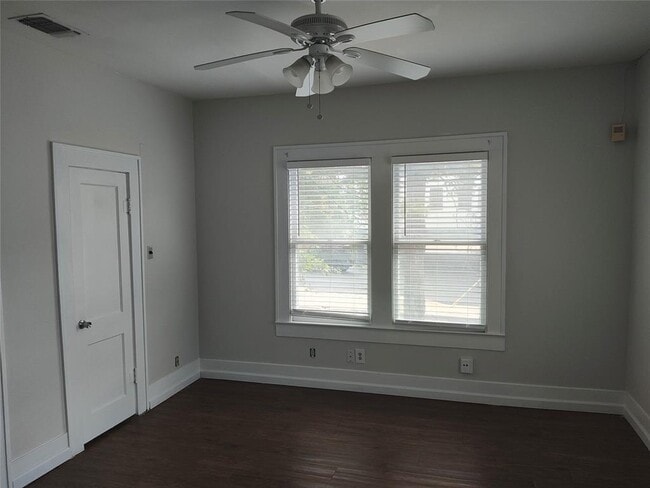Photo - 3402 King St