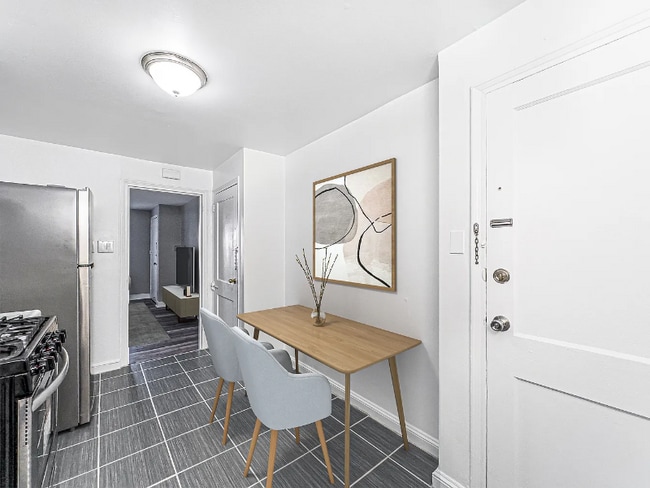 Photo - 2 W Oakland Ave Unit 2 Bedroom