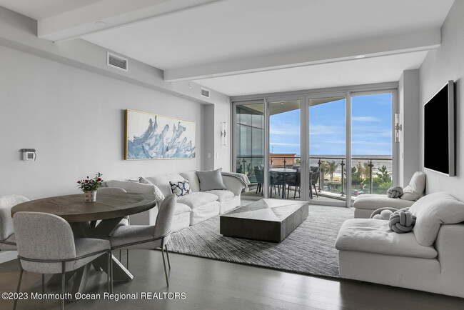 Building Photo - 20 Melrose Terrace Unit 206 Rental