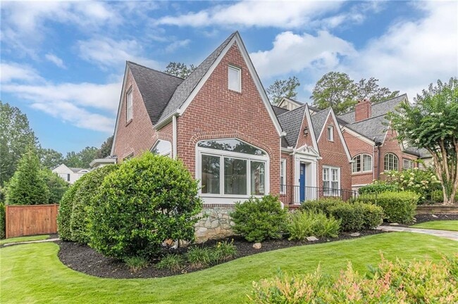 Photo - 1189 Reeder Cir NE