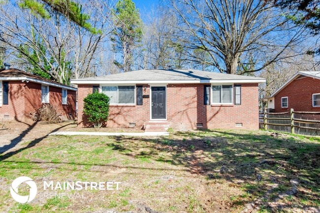 Building Photo - 1913 Finchley Dr