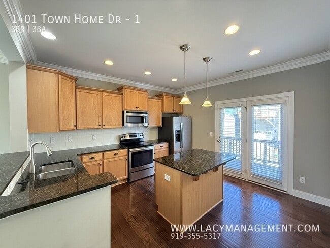 Photo - 1401 Town Home Dr