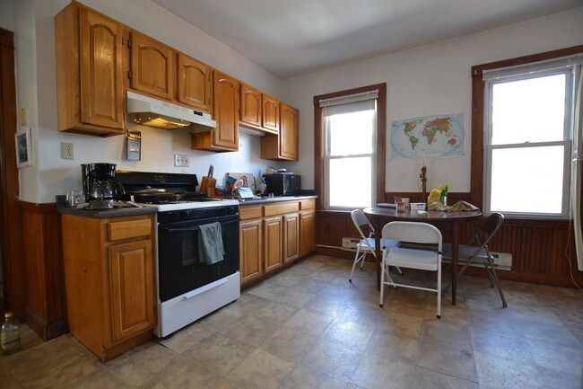 Photo - 44 Easton St Unit 1