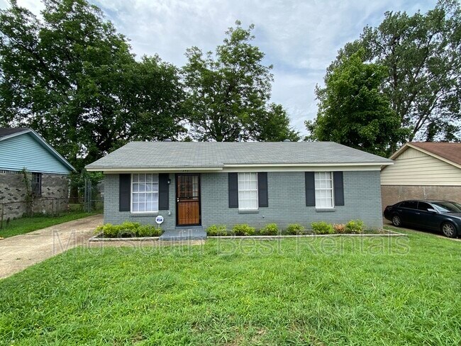 595 Moccasin Dr (South Memphis) - 595 Moccasin Dr (South Memphis) House
