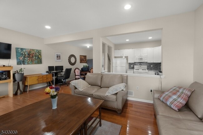 Photo - 158 Autumn Ridge Rd