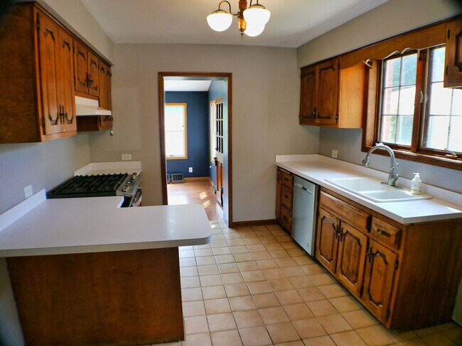 Photo - 9337 S Richmond Ave