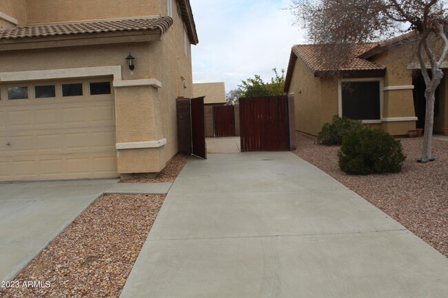 Photo - 15876 W Sonora St