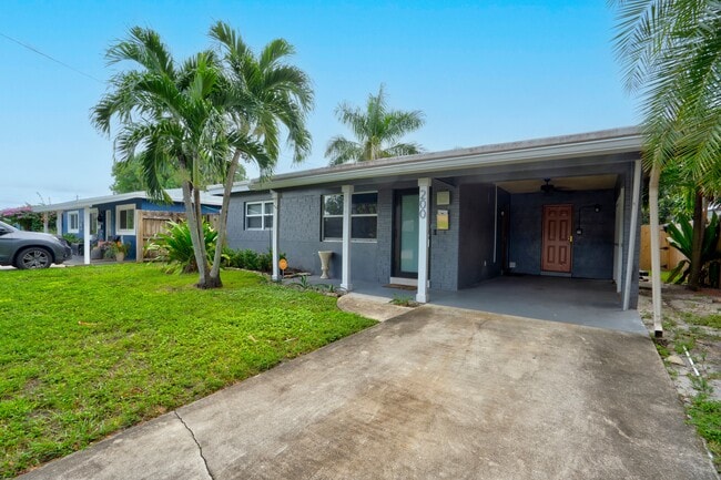 Photo - 200 NE 43rd St House