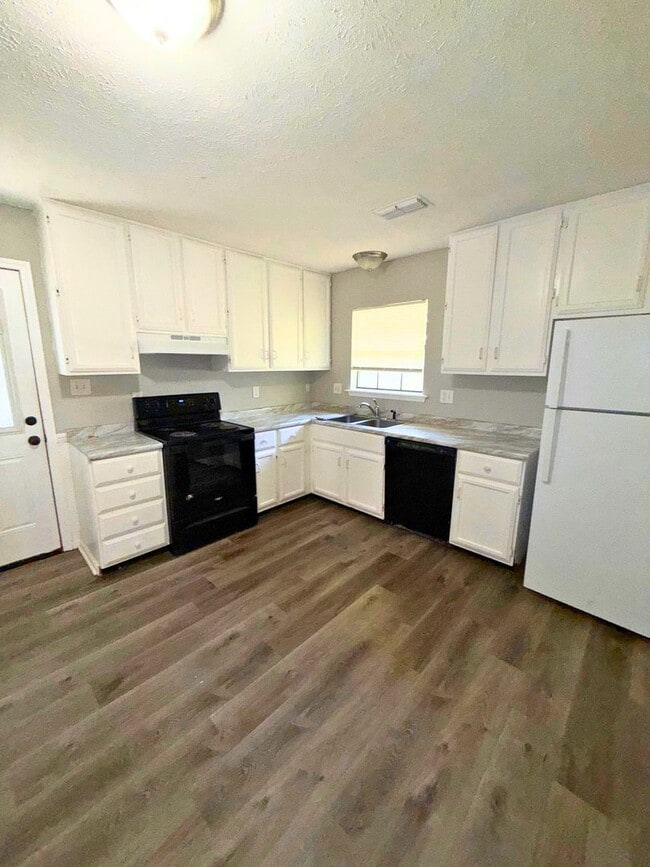 Photo - AVAILABLE NOW!!!