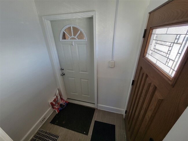 Photo - 90 Broad Ave Unidad 1