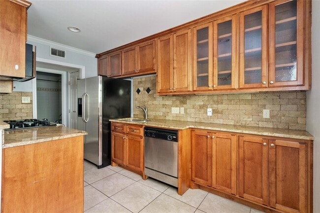 Building Photo - 407 E 45th St Unit 211 Rental
