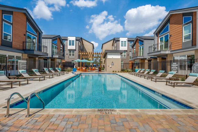 Photo - Eastlake Residences Apartments