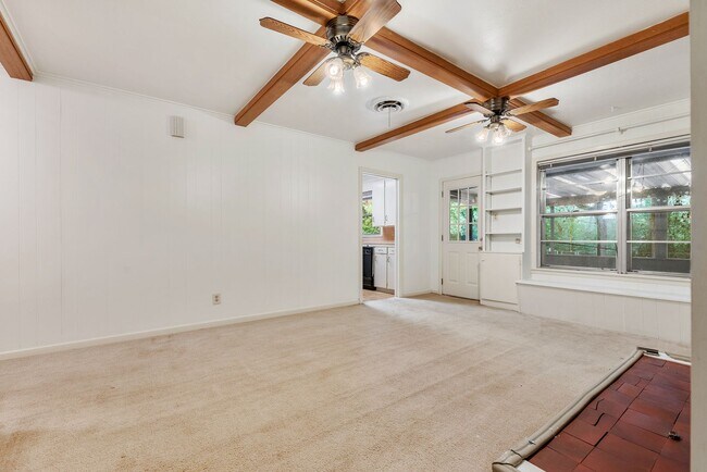 Photo - 3 Bed, 2 Bath Home for February Move In