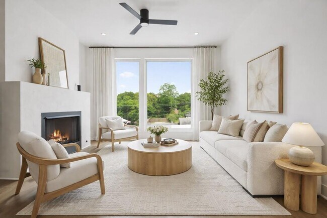 Building Photo - 1570 Flat Shoals Rd SE