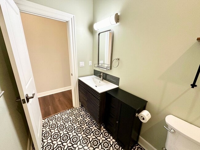 Photo - Modern Living with a Touch of Historic Charm Unit 201