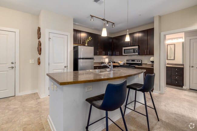 2BR, 2BA - SoHo