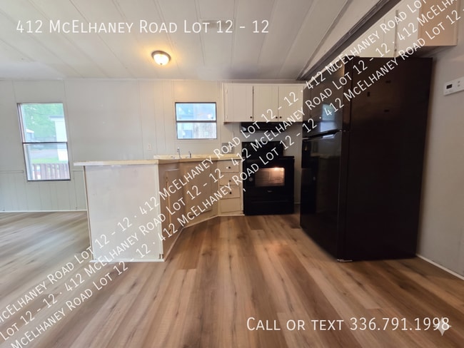 Photo - 412 McElhaney Rd