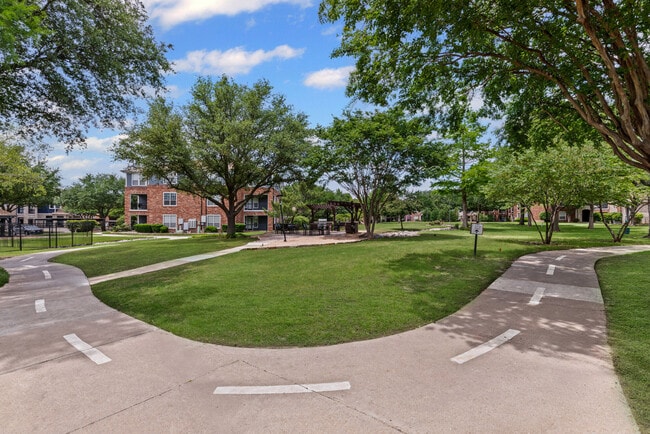 Settler's Gate apartments — community photo