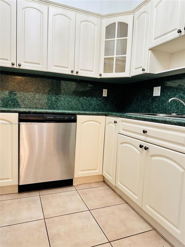 Photo - 1101 NW 134th Pl