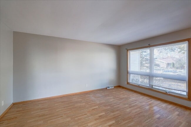 Photo - 1309-1311 Prairie Rd Unit 1309