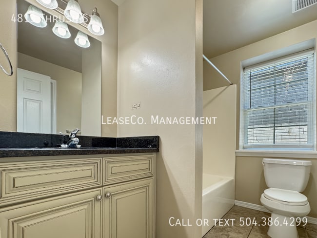 Photo - 4813 Thrush St