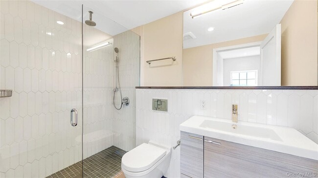 Photo - 16 N Main St