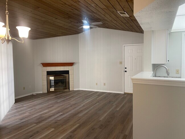 Photo - 9 Chase Oaks Ct Unit 2