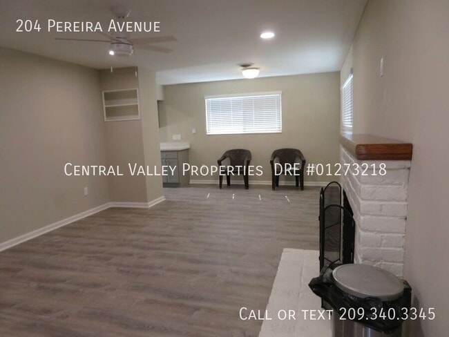 Photo - 204 Pereira Ave