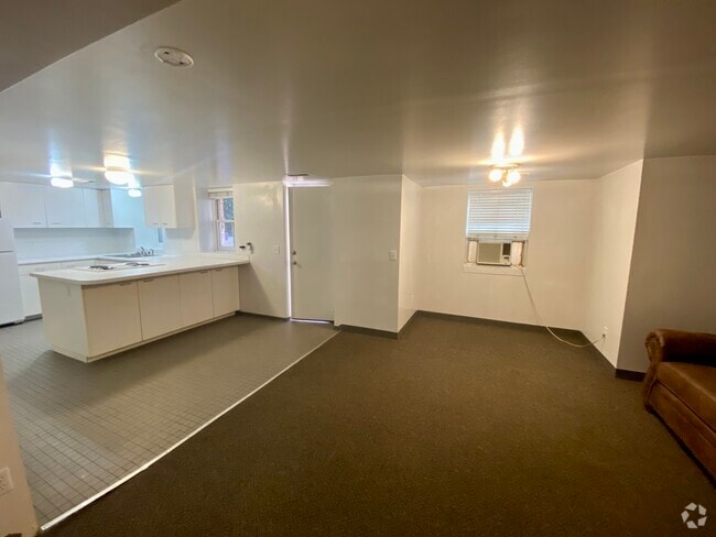 Building Photo - 249 S Douglas St Unit Basement Rental